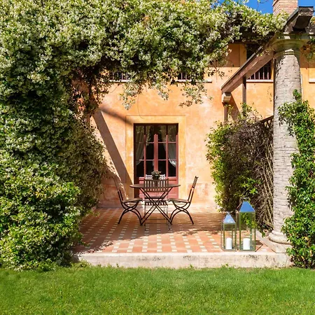 Отель Qc Grand Roma Фьюмичино